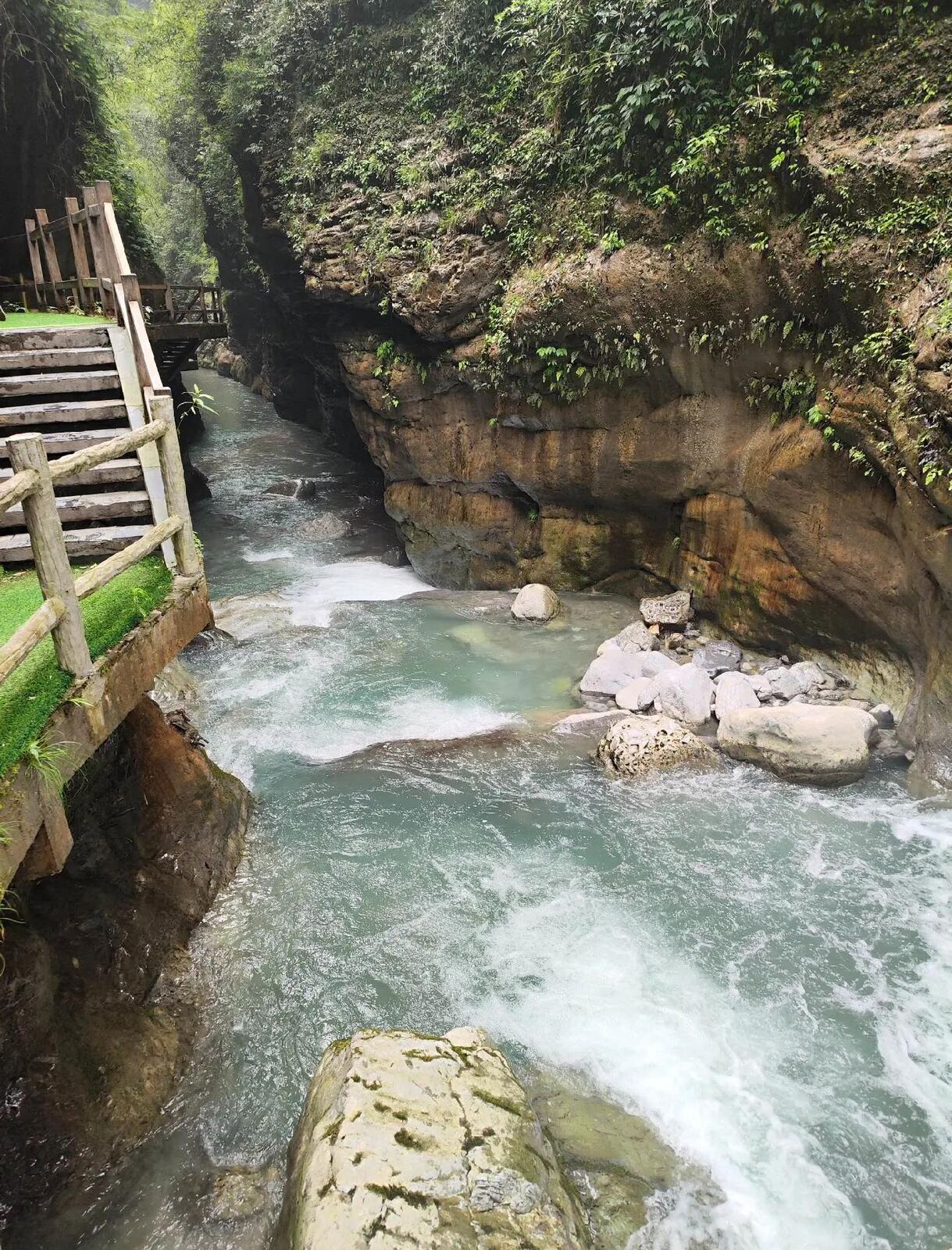 黑山谷峡谷线第4张风景照片
