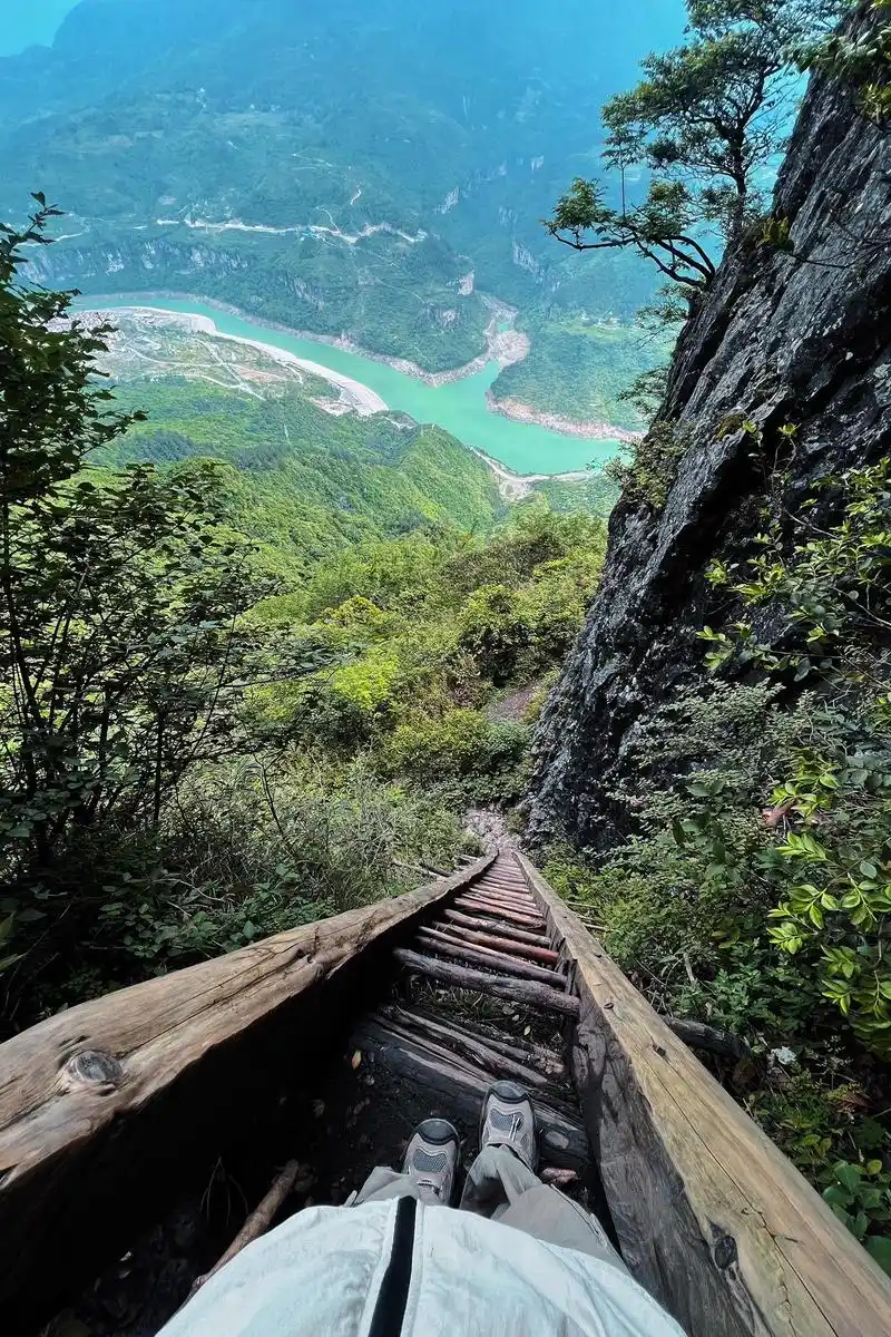 笋人天梯硬核绝壁第3张风景照片